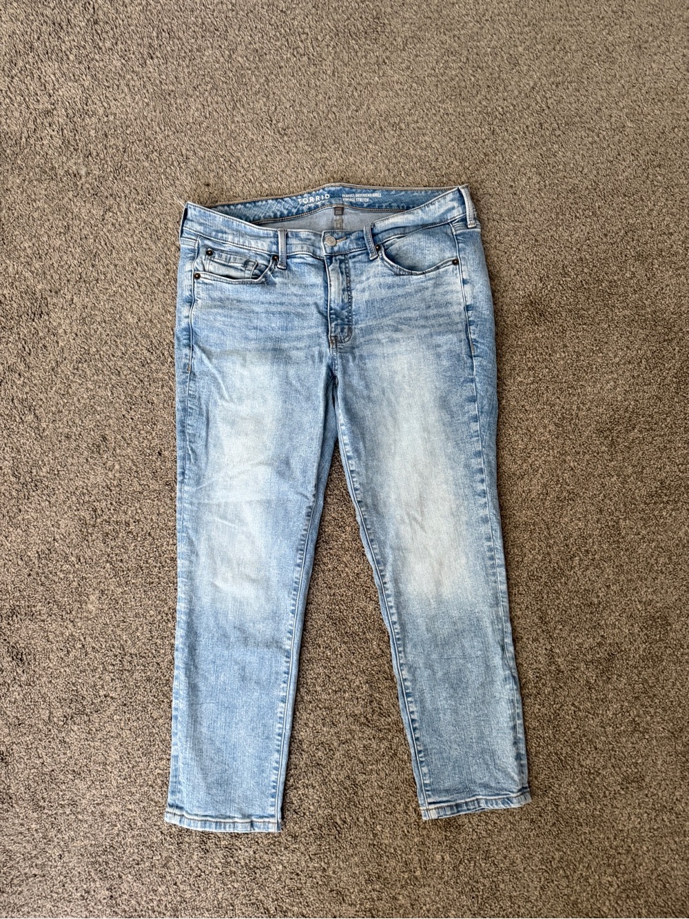 Light Wash Women’s Jeans - Classic Straight Leg